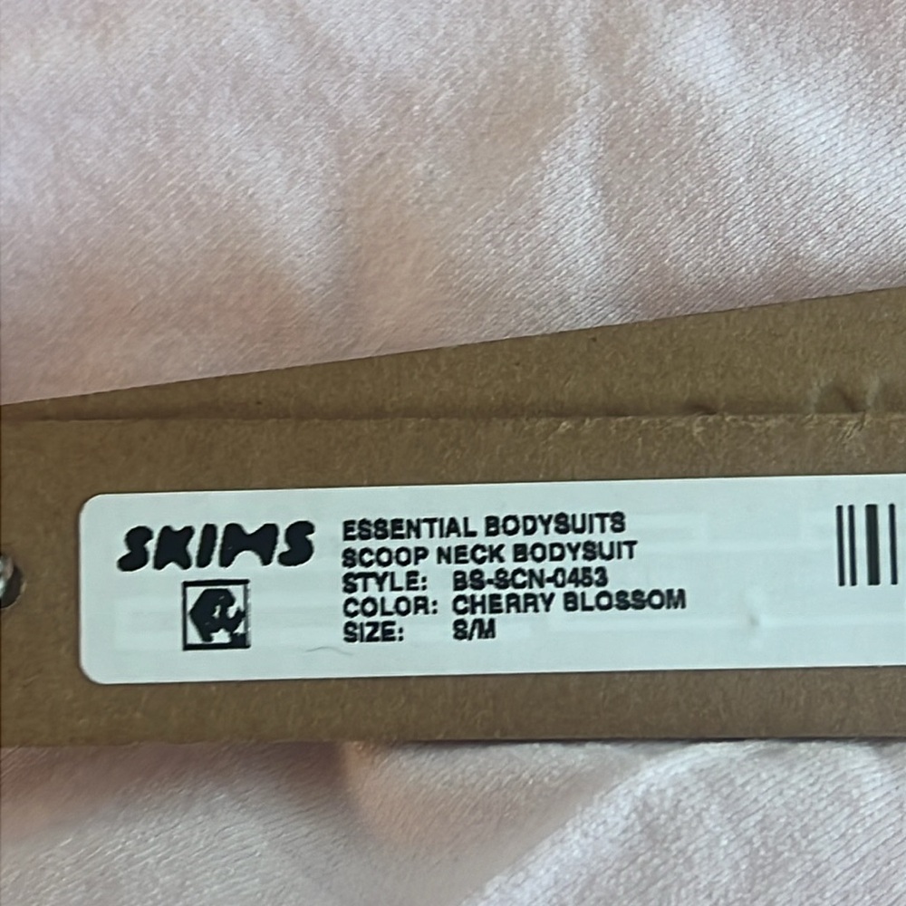 Skims essential bodysuit - Picture 8 of 8